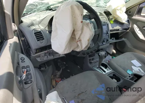 2005 Chevrolet Malibu Ls from USA, damaged, VIN 1G1ZT54825F21031